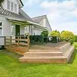 Semesterbostad 4 Star In Asperup-by Traum